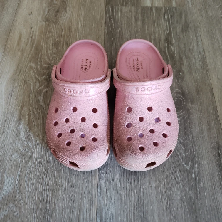 Crocs pink glitter size 13
