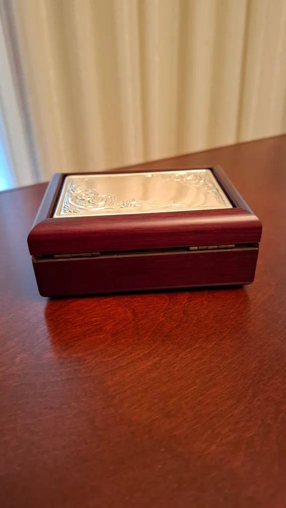 925 Sterling Silver Lidded Jewelry Box- Made in Italy image indicator(4)