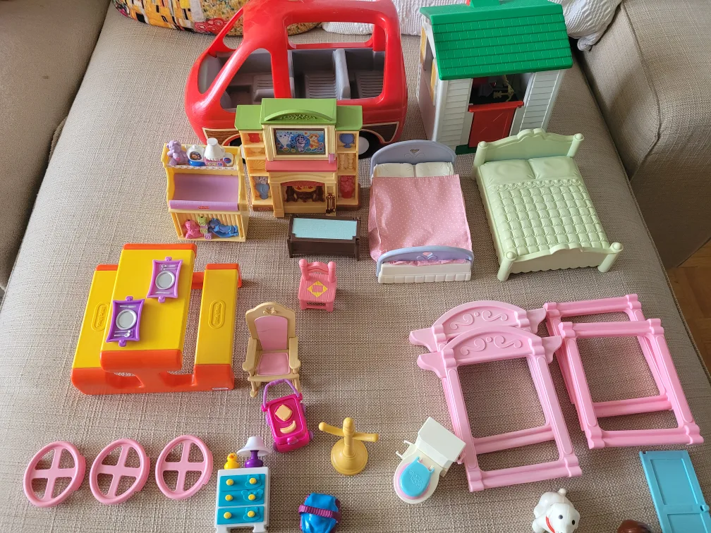 Fisher Price loving family doll house vintage toys image indicator(3)