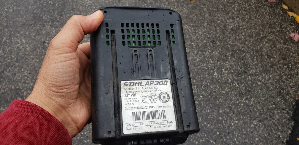 Stihl AP 300 Battery image indicator(3)