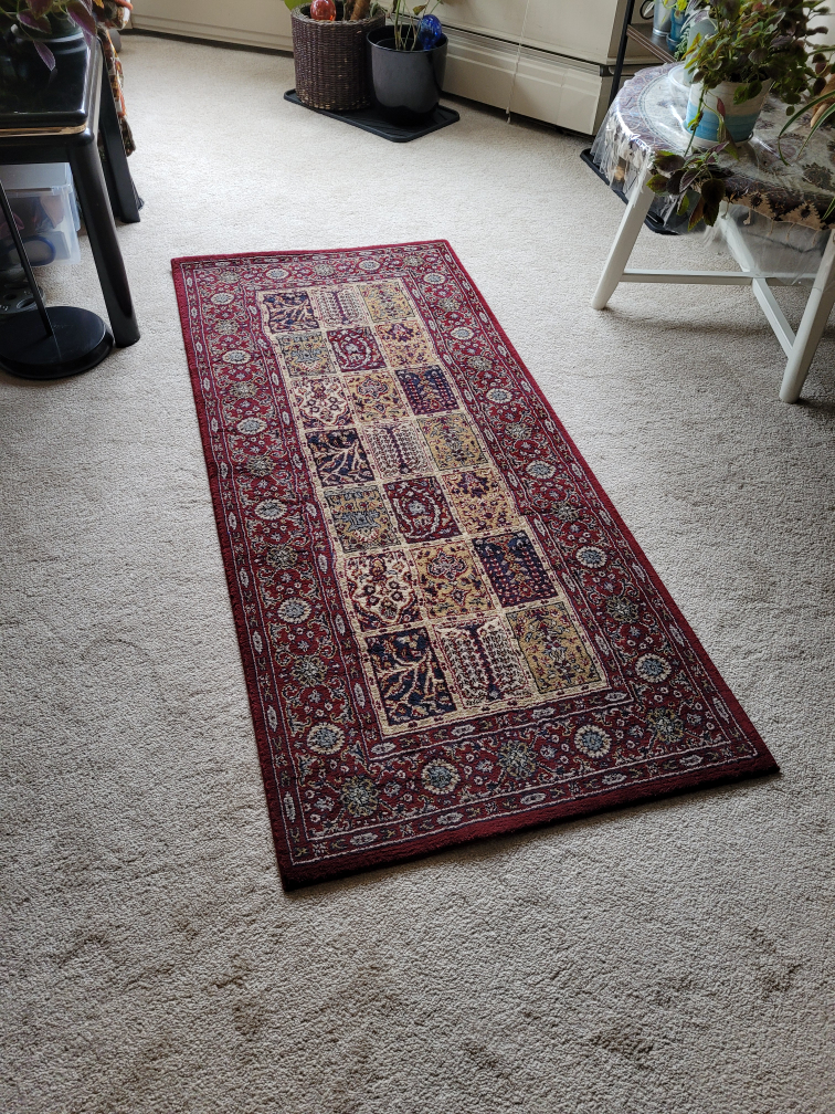 Red Patterned Area Rug - photo 2