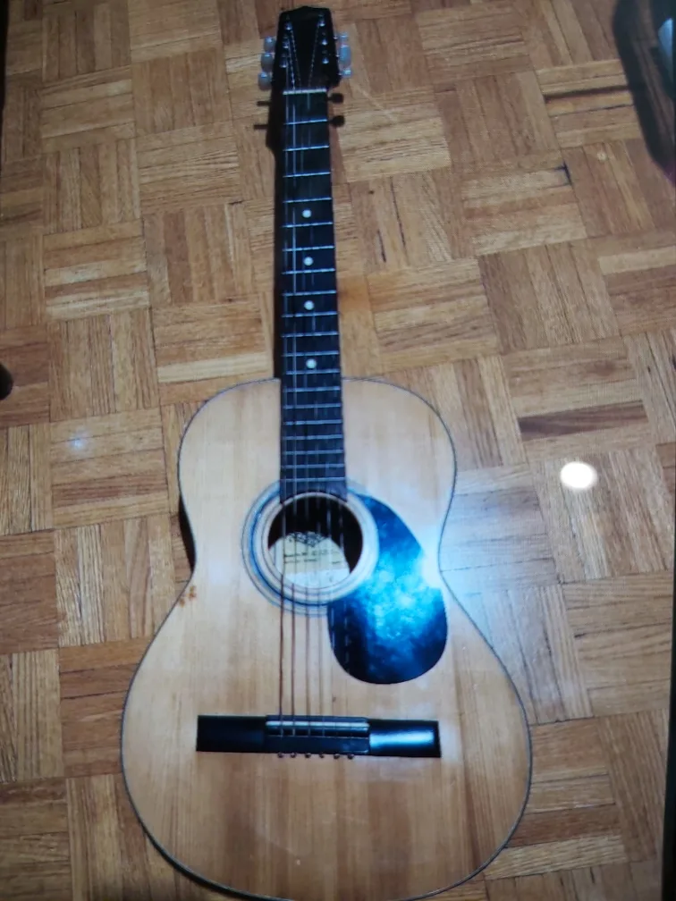 Acoustic Guitars - Yamaha & Dean image indicator(3)