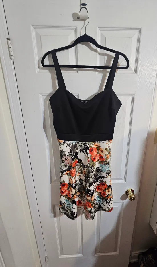 Inspire Dress, Floral Pattern, Size 14 thumbnail