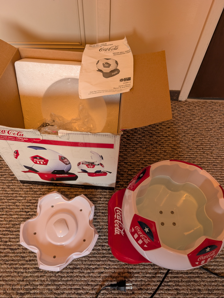 Coca-Cola Soccer Ball Cooler Thermoelectric - photo 5