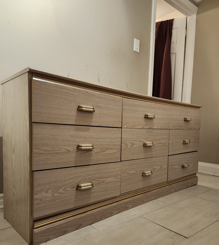 Large dresser unit
