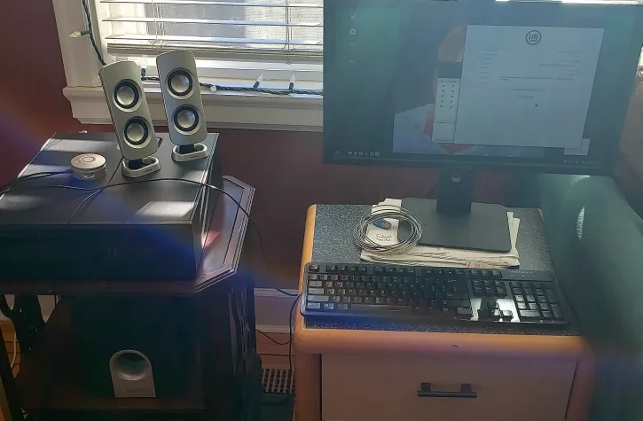 HP Desktop PC system Mint Linux os thumbnail