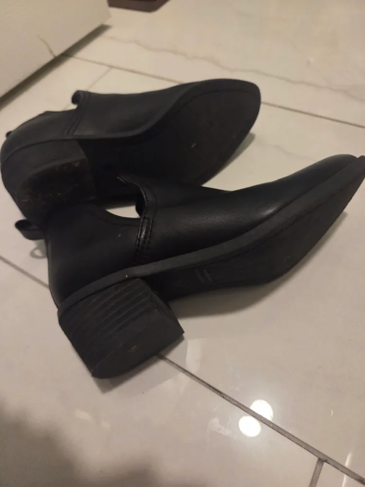American Eagle Black Ankle Boots size 6 image indicator(3)