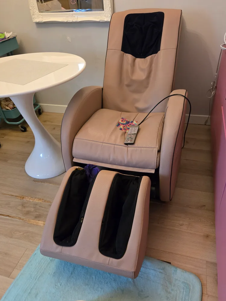 OSIM uDiva Massage Chair – PINK LAVENDER Compact & Luxurious thumbnail
