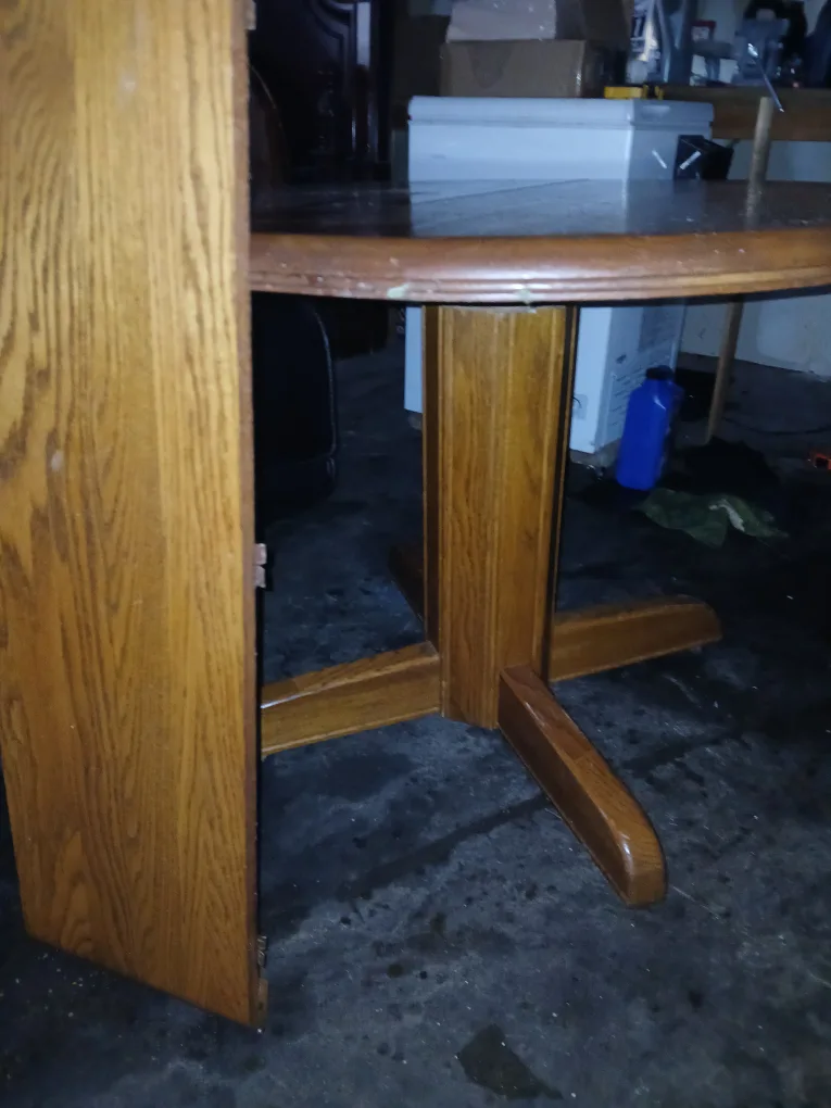 table and 4 chears vintage looks thumbnail