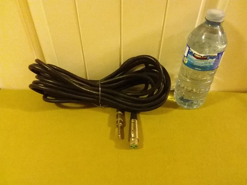 Audio Cable - XLR to 1/4" TRS 🇨🇦 thumbnail