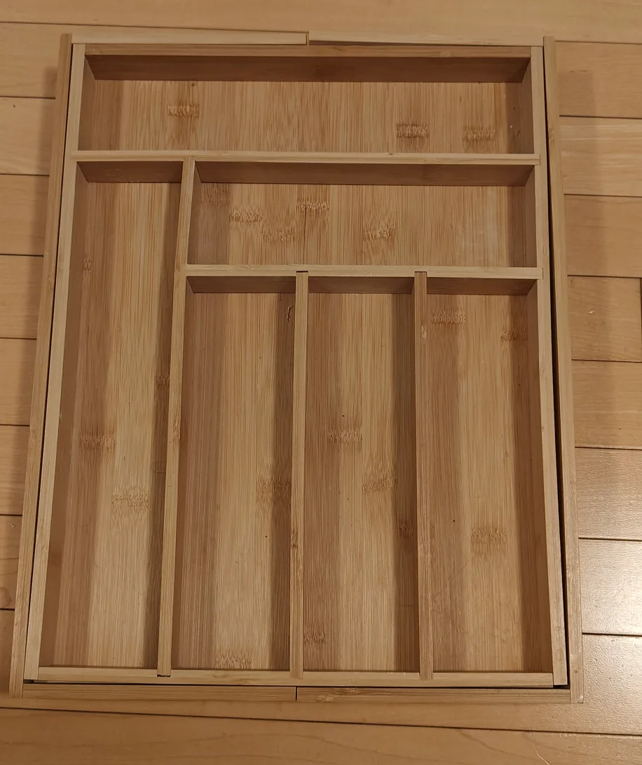 Bamboo Cutlery Organizer with 6 compartments thumbnail