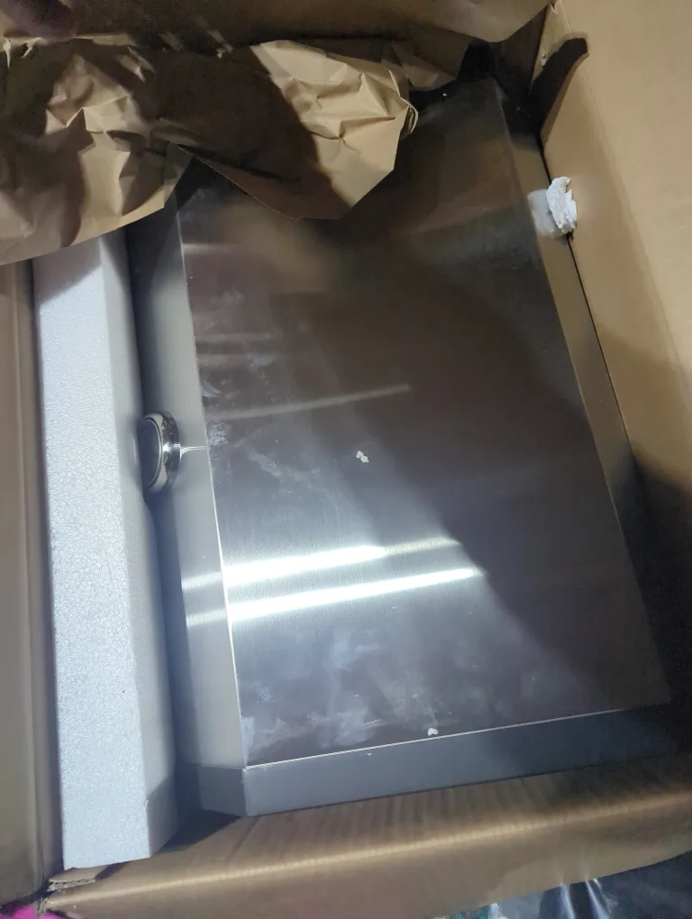 Martin Portable Propane BBQ - New in Box! image indicator(2)