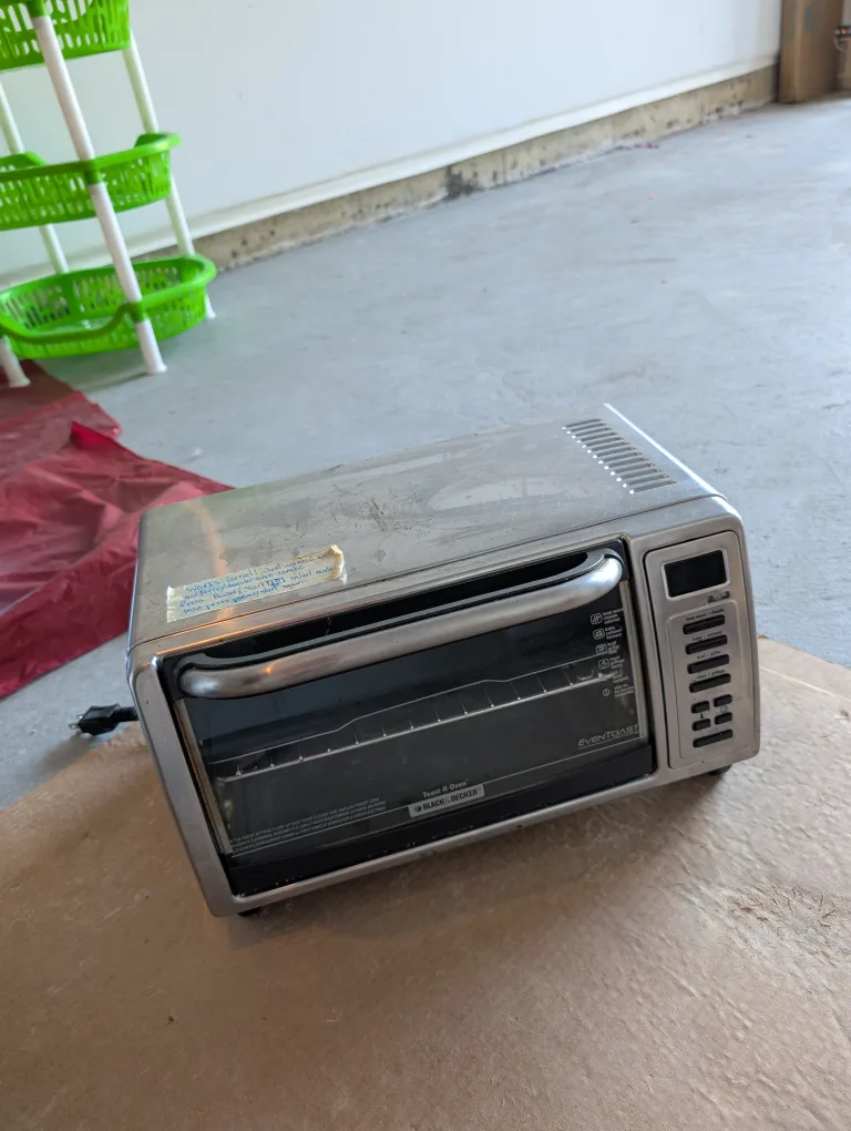 Moving sale Black+Decker Toaster Oven & Braun Coffee Maker image indicator(4)