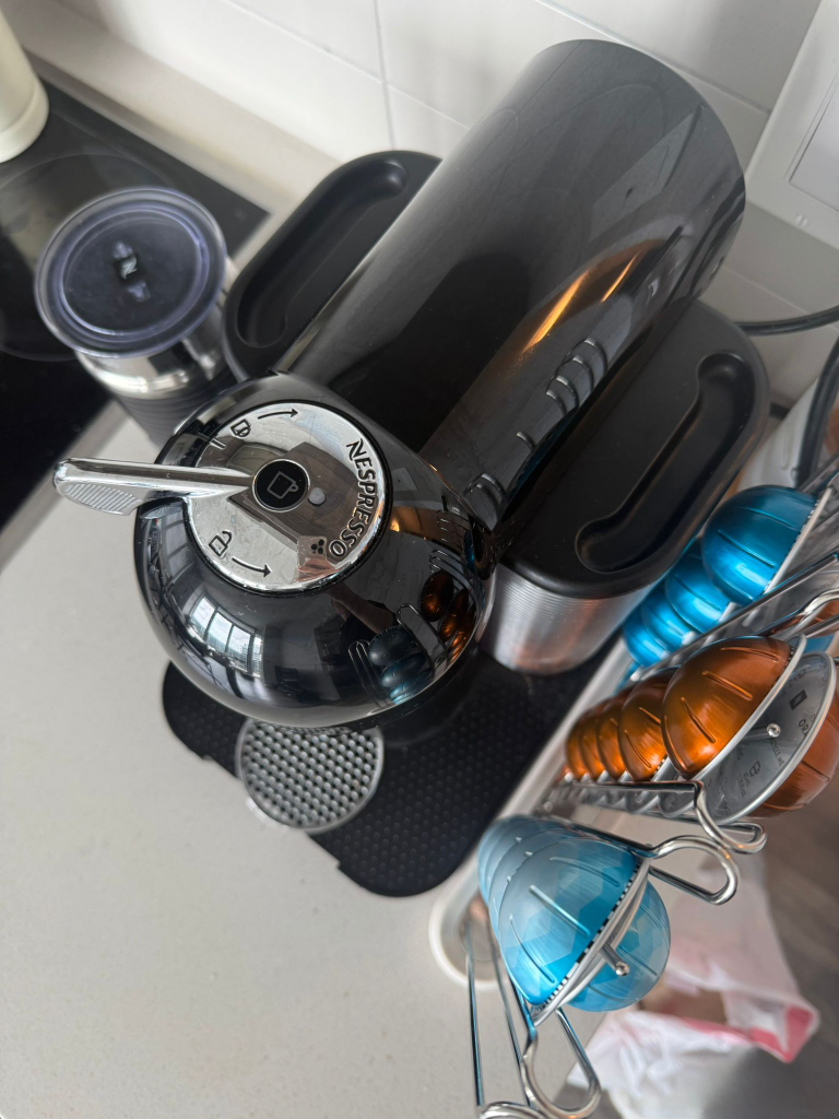 Nespresso Vertuo Next Coffee Machine with Aeroccino - photo 3