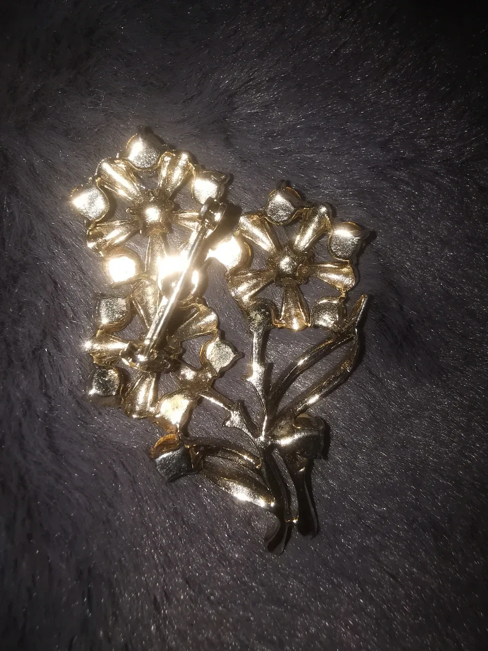 Vintage Green Floral Brooch image indicator(2)