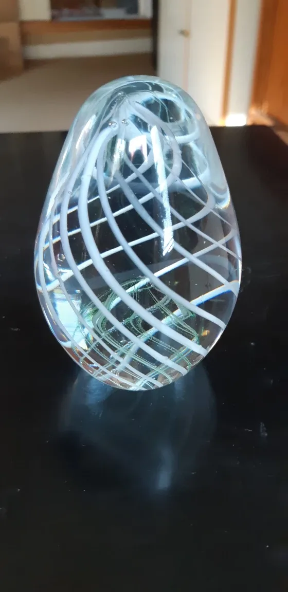 Art Glass Paperweights image indicator(2)