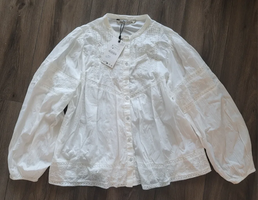 Zara White Embroidery Blouse - Size S (New with Tags) thumbnail