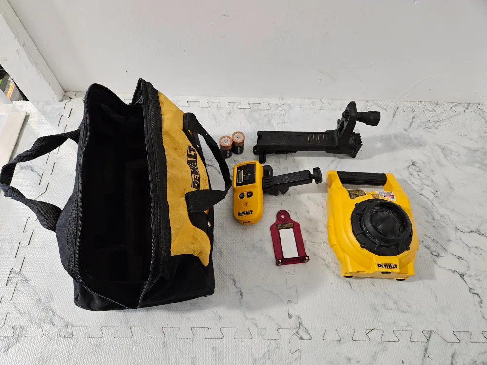 DeWALT DW074 Rotary Laser Level Kit thumbnail