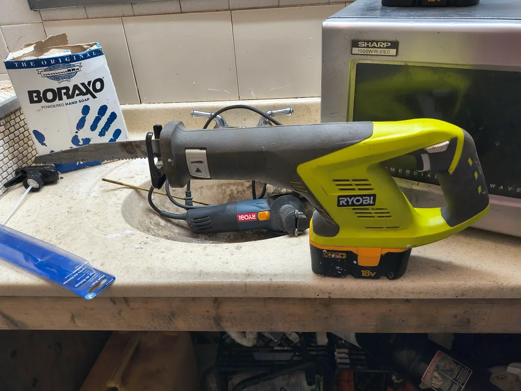 Ryobi One+ 18V Reciprocating Saw thumbnail