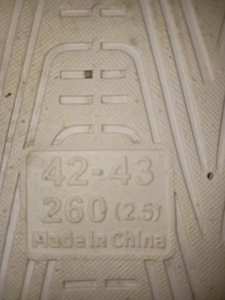 Fashion Slides - White with Bear Design image indicator(5)