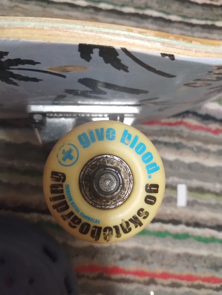 ATM Skateboard, matching wheels and darkStar trucks image indicator(6)