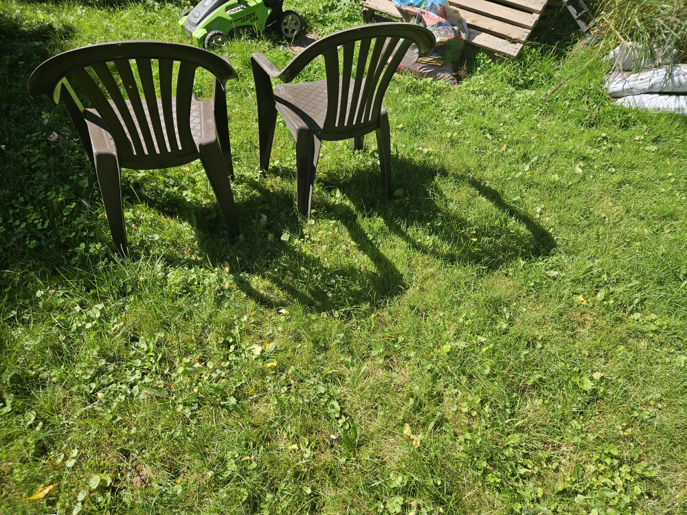 Brown Plastic Stackable Chairs - 4 chairs only - photo 3