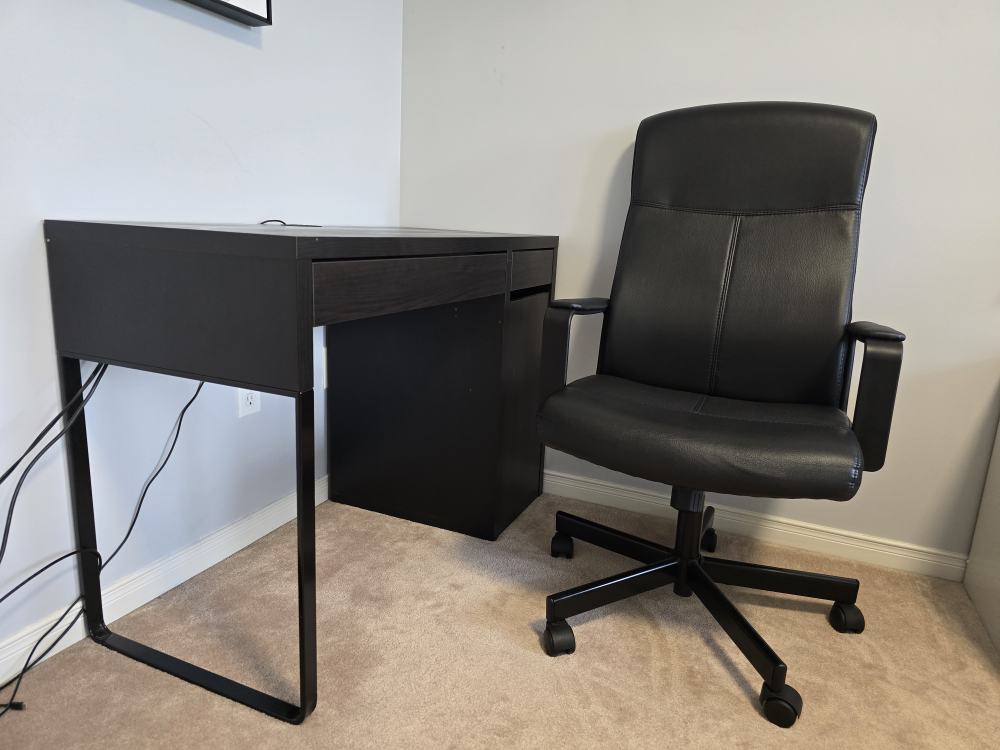 Black Office Table and Chair - photo 2