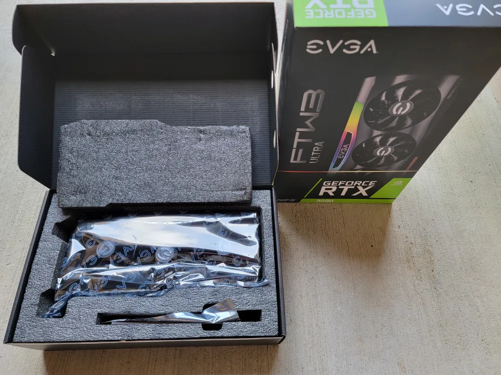 EVGA GeForce RTX 3090 FTW3 Ultra Graphics Card 🇨🇦 image indicator(2)