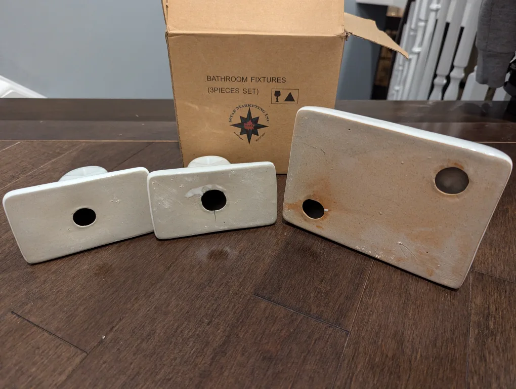 🇨🇦 Never used - Bathroom Fixtures (3 Piece Set) image indicator(6)