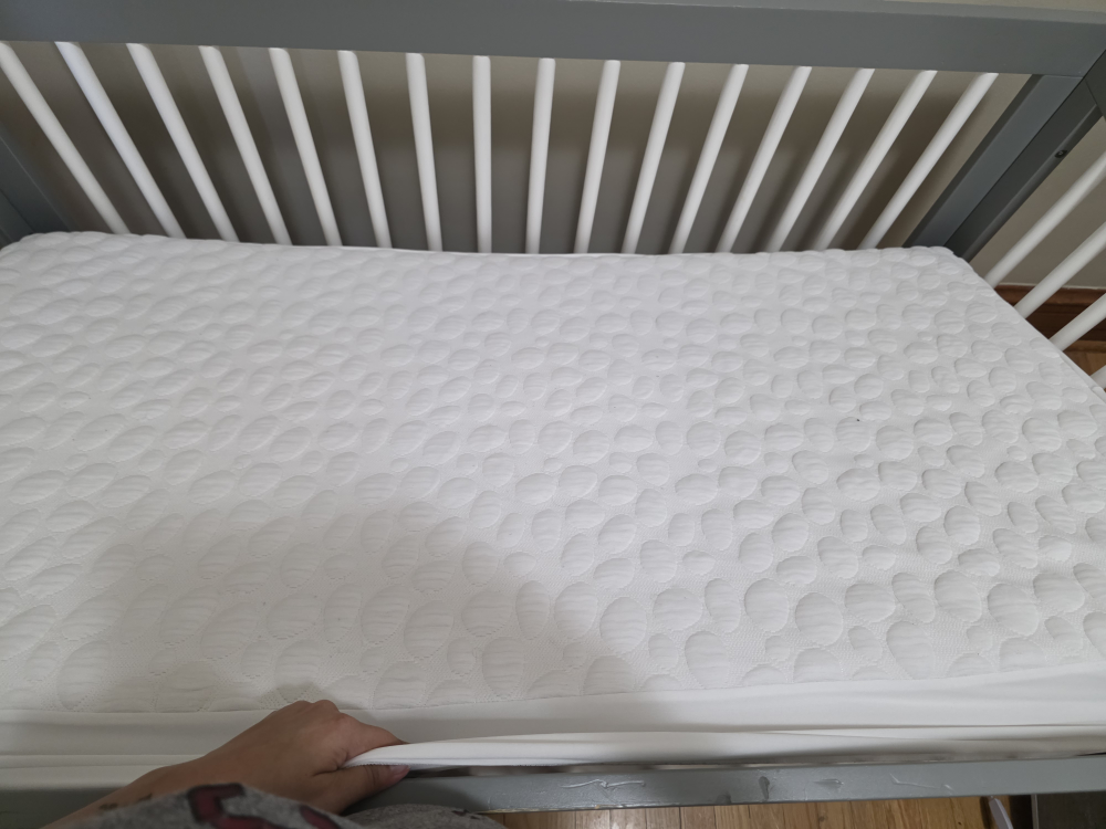 Grey Baby Crib with new mattress - photo 4