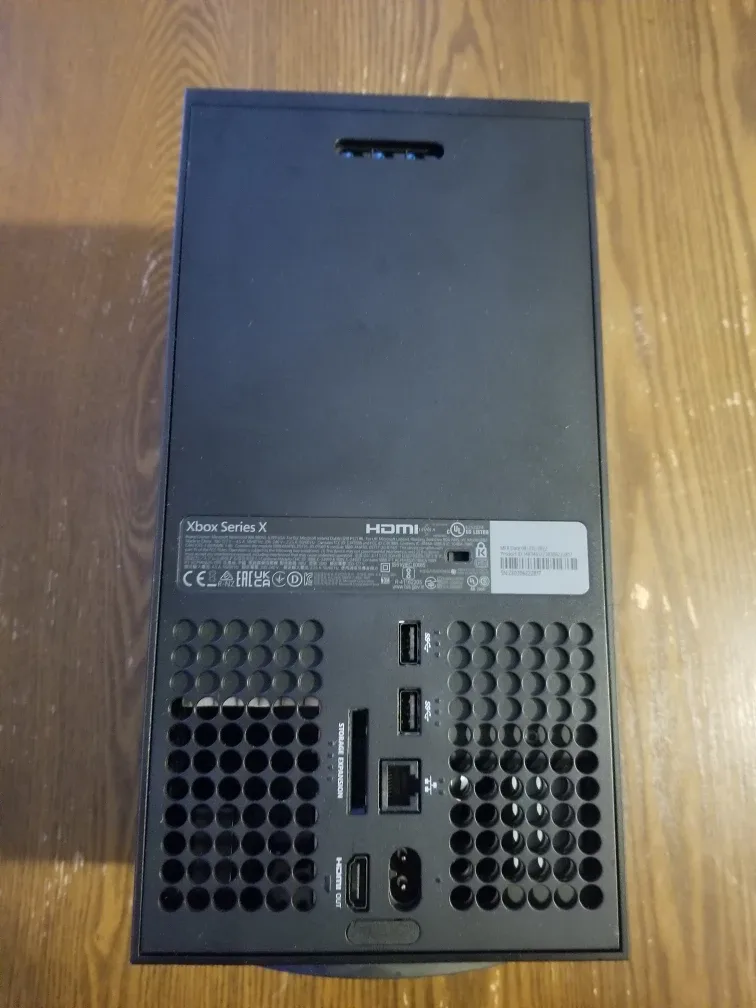 Xbox Series X 1TB Console Bundle with 2 Games + Accessories image indicator(5)