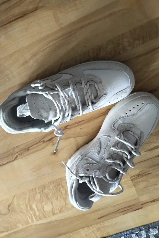 brand new!! Nike Air Force 1 Sculpt Cream Sneakers - Size 7 image indicator(7)