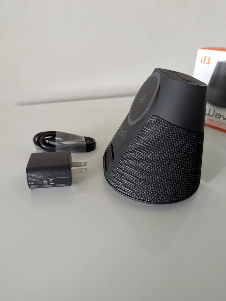 IQ Wave Home Speaker MagSafe Wireless Charger Dock image indicator(8)