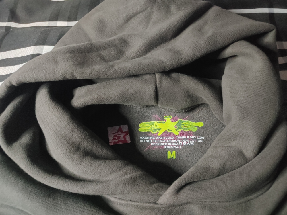 Sp5der Hoodie - Size M - photo 3
