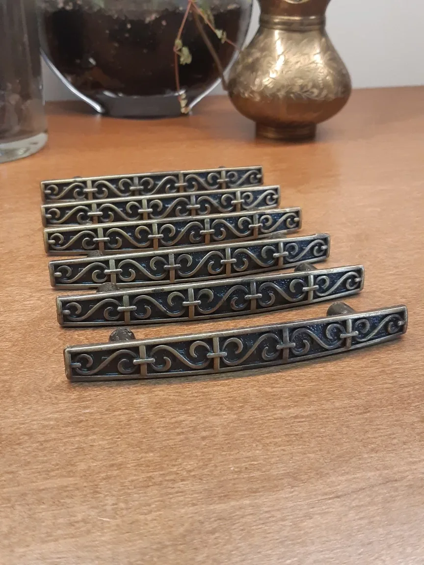 Antique Bronze Cabinet Pulls - Set of 6 image indicator(8)