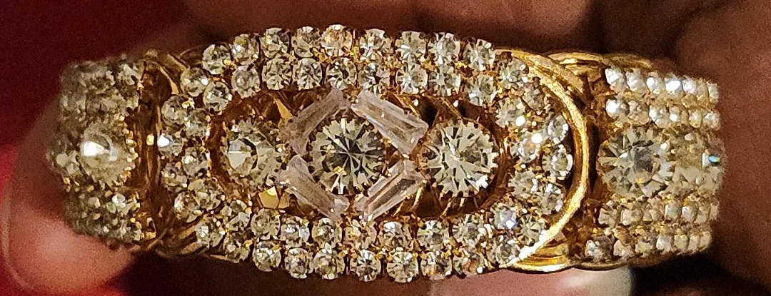 Gold Tone Rhinestone Bracelet image indicator(3)