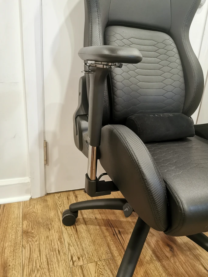 Razer Iskur V2 Gaming Chair - Black - photo 4