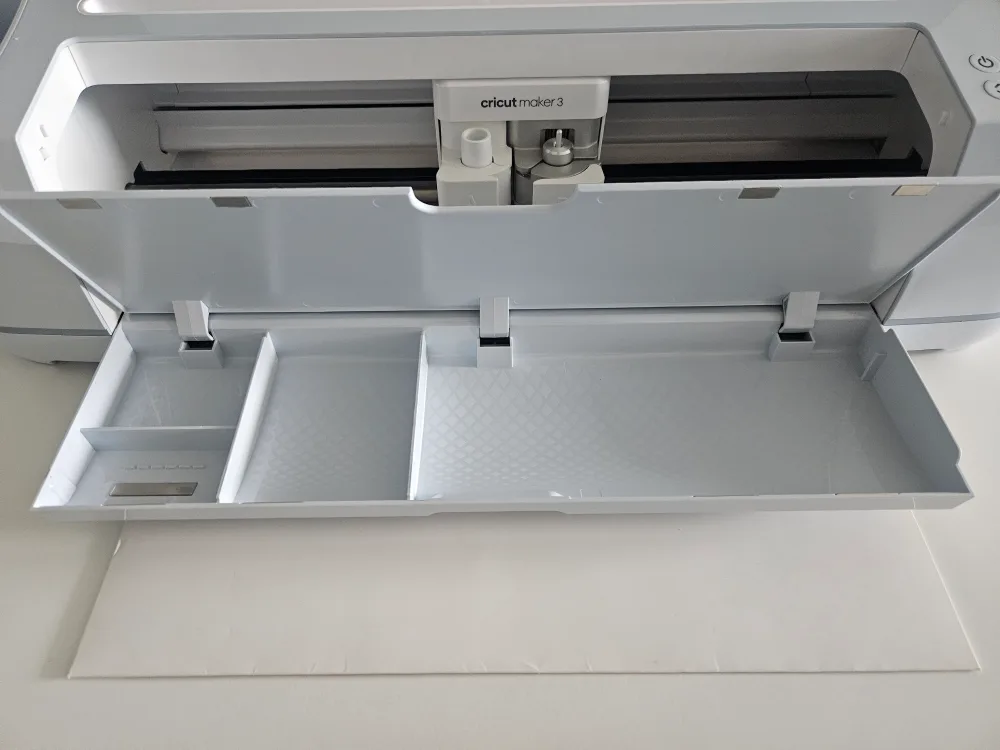 Cricut Maker 3 Cutting Machine image indicator(4)
