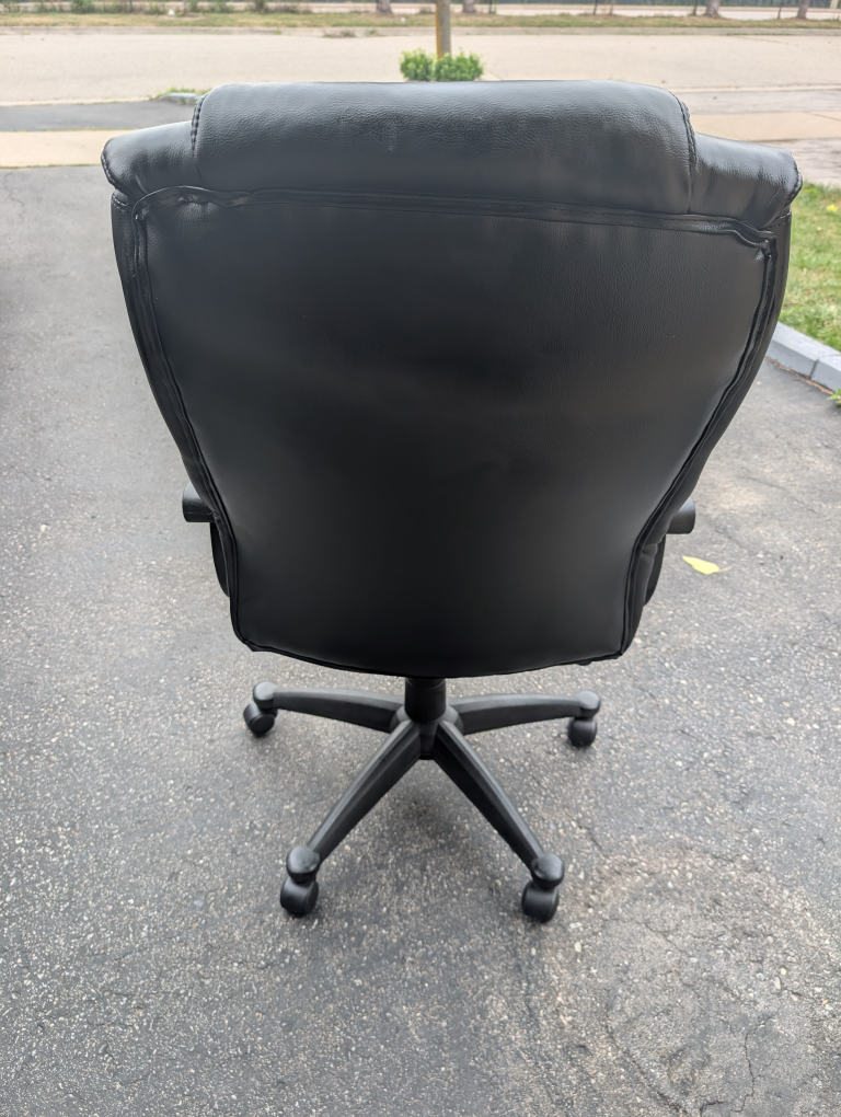 Black Leather Executive Office Chair - photo 4