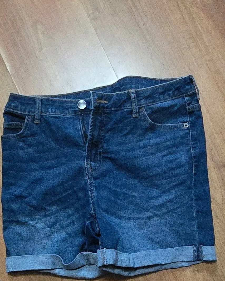 Dark Wash Denim Shorts - Size 4 thumbnail