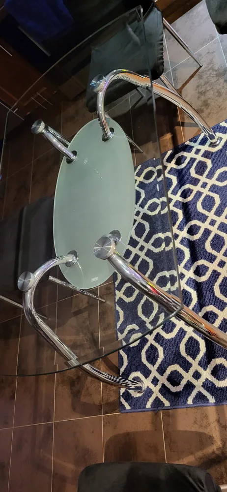 Glass table (2 tier) with chrome legs ( 4 free chairs) 🇨🇦 image indicator(5)