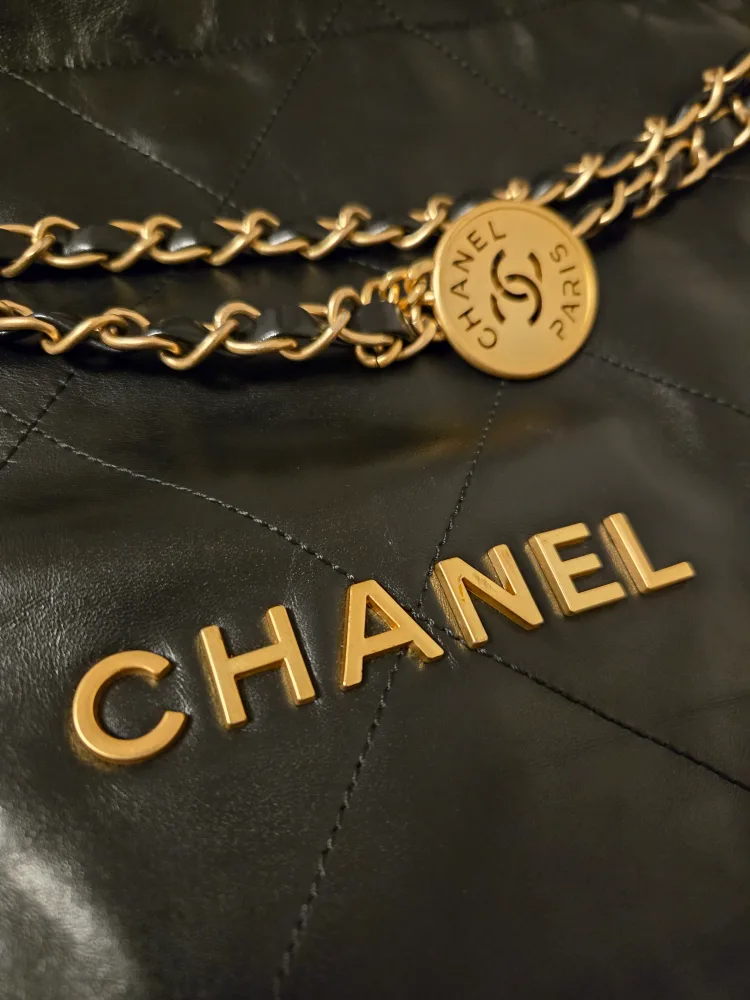 Chanel Black Bag 22 thumbnail