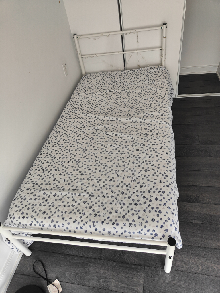 White Metal Single Bed(with mattress)