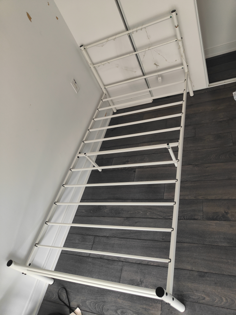 White Metal Single Bed(with mattress) - photo 2