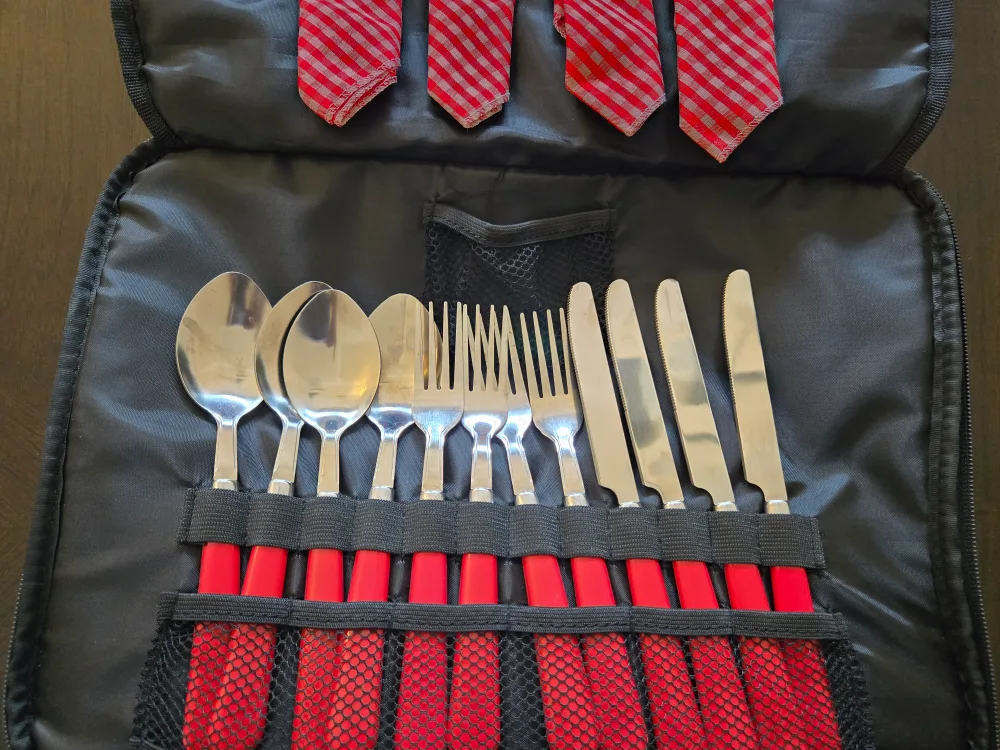 Picnic Set for Four thumbnail