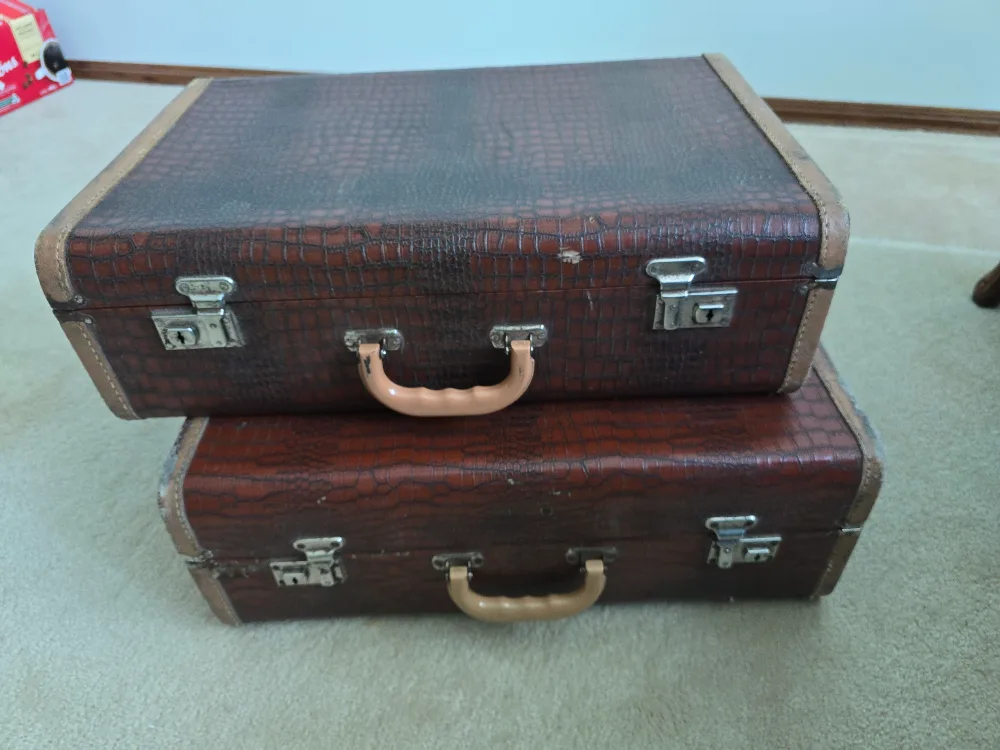 Vintage Brown Suitcases - Set of 2 thumbnail