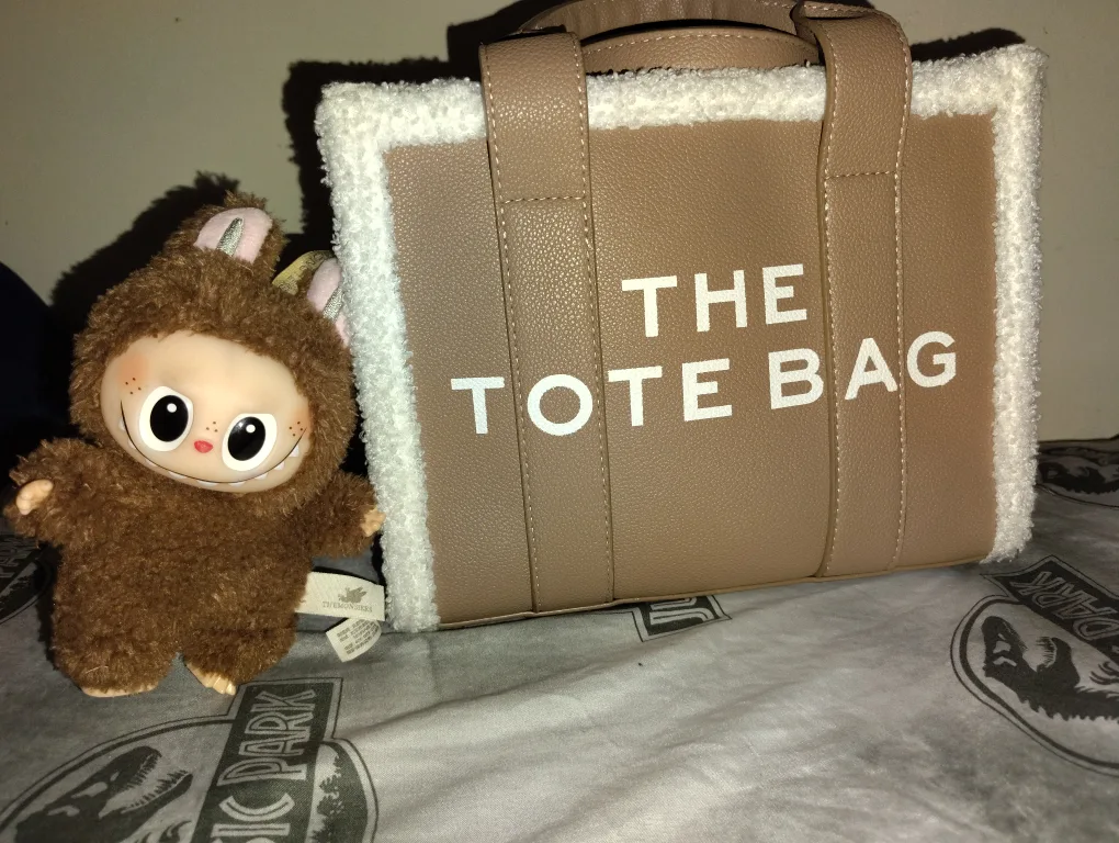 Marc Jacobs The Tote Bag thumbnail