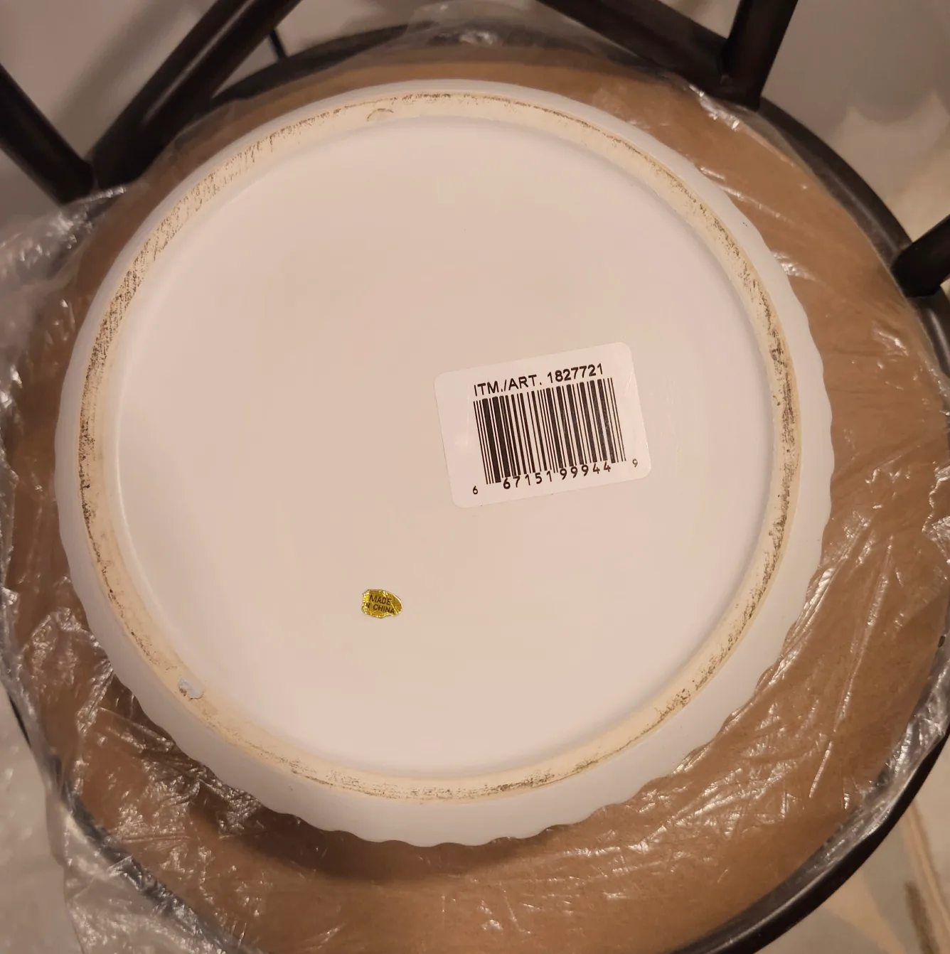 White Ceramic Ribbed Planter image indicator(8)