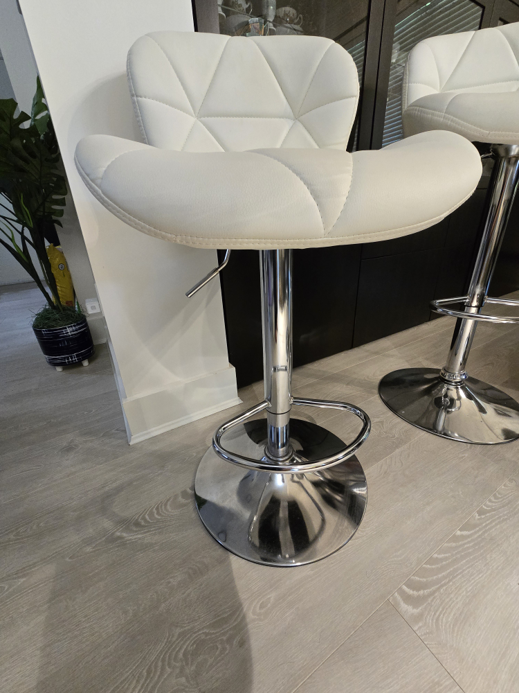 Set of 3 White Bar Stools - photo 3