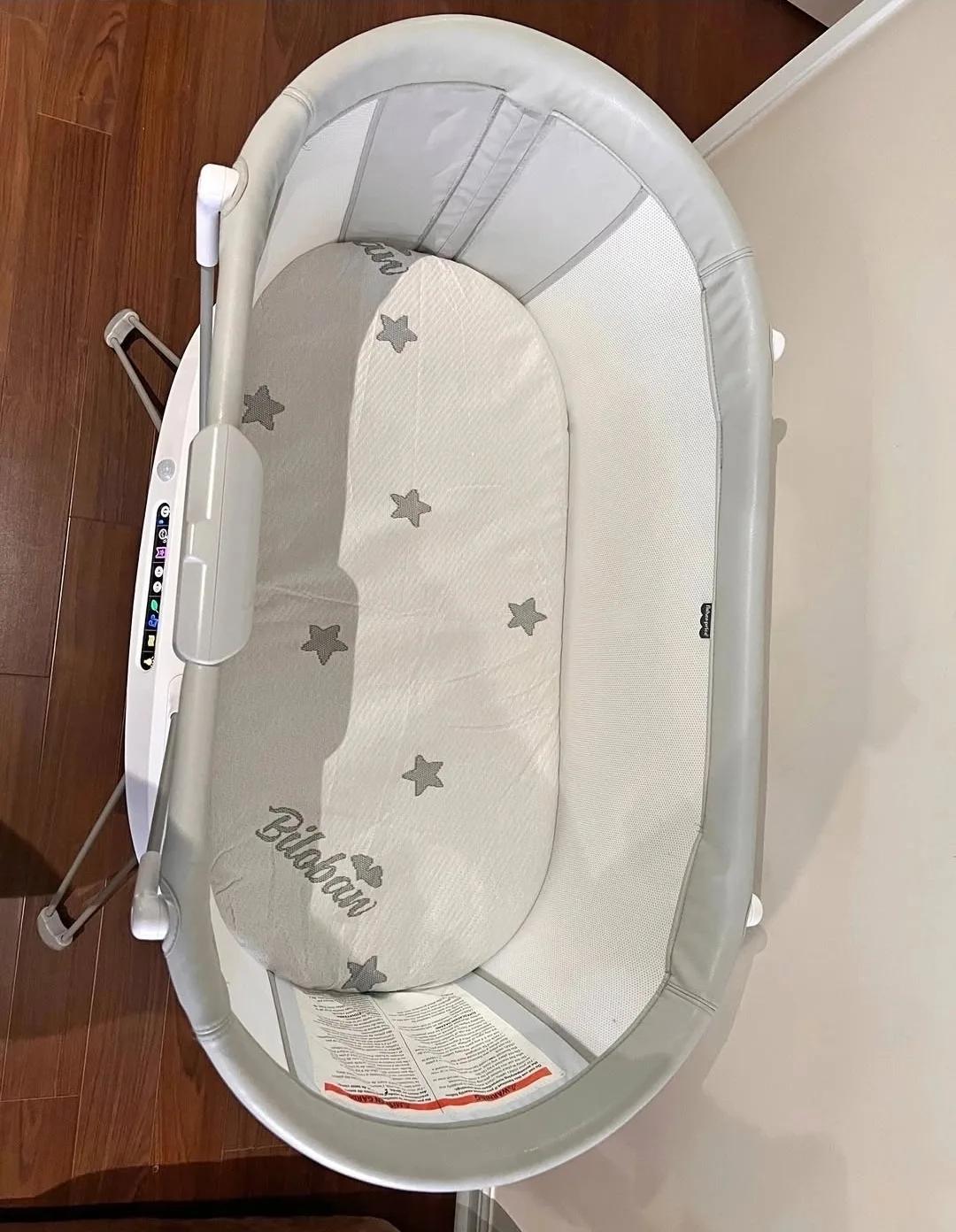 Fisher Price Luminate Bassinet bedside crib 🇨🇦 🍁 thumbnail